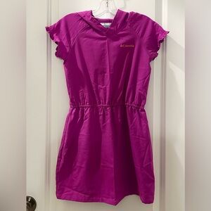 Girls Columbia Hooded Sports Dress Sz S 7/8 Fuchsia Pink Very Lightweight